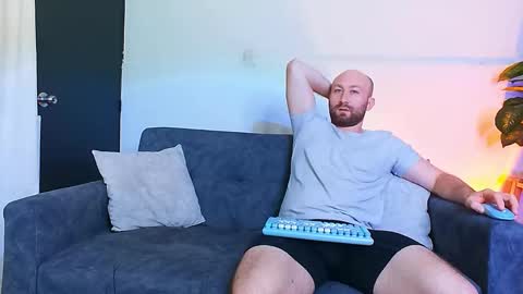 Holly and Honey online show from December 1, 10:41 pm