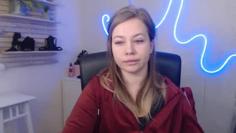 Snapshot of holly_bb95 chatting on January 20, 4:32 am Holly online show from January 20, 4:32 am