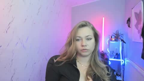 Holly online show from October 20, 5:40 pm