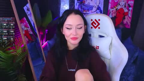 holly_berryy_ online show from September 14, 2:14 am