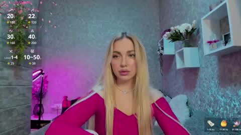 holly_molly8 online show from October 20, 7:08 pm