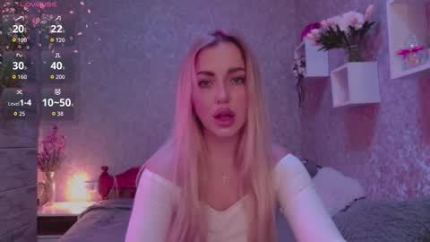 holly_molly8 online show from September 29, 6:18 pm