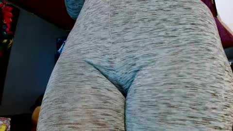 holly_thomsonx69 online show from January 29, 8:35 pm