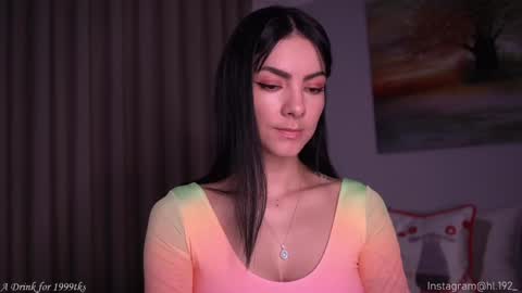 Holly Linder online show from December 7, 1:52 am