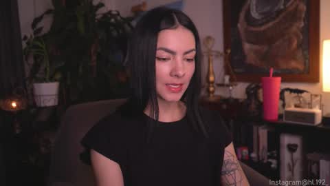 Holly Linder online show from September 14, 3:20 am