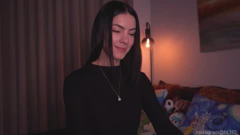 Holly Linder online show from September 11, 2:46 am