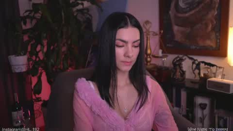 Holly Linder online show from May 23, 2:18 am