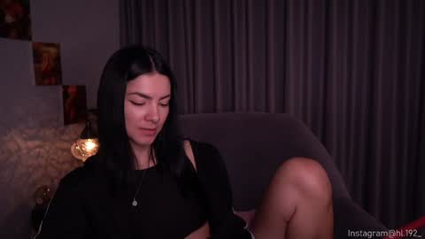 Holly Linder online show from December 4, 4:37 am