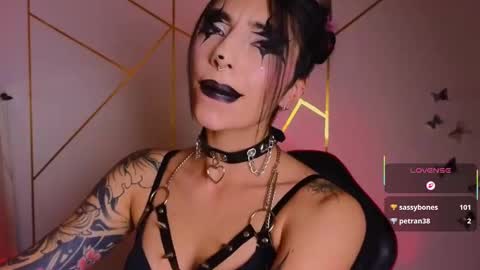 holly online show from October 4, 5:38 am