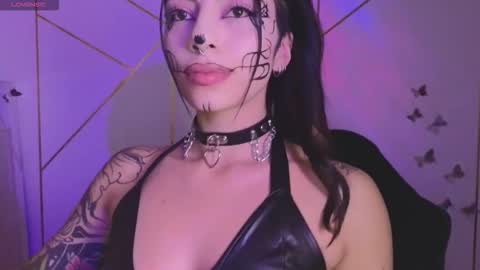 holly online show from October 11, 12:15 am