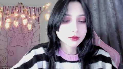 Ho Lee Sheet online show from October 27, 7:03 pm