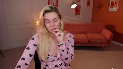 Alexa online show from October 3, 11:40 am