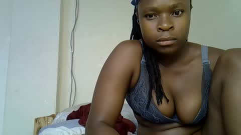 holy_ebony online show from March 18, 9:26 am