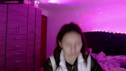 Snapshot of holy_juli2 chatting on September 18, 2:48 am Juli online show from September 18, 2:48 am