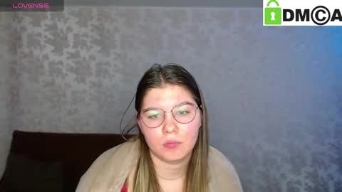 Snapshot of holy_michela chatting on January 28, 6:38 am Welcome guys Pleasure to see you all here My name is MichaelaTip menu is active Private is open online show from January 28, 6:38 am