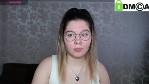 Snapshot of holy_michela chatting on January 6, 7:52 am Welcome guys Pleasure to see you all here My name is MichaelaTip menu is active Private is open online show from January 6, 7:52 am