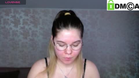 Snapshot of holy_michela chatting on January 21, 5:16 am Welcome guys Pleasure to see you all here My name is MichaelaTip menu is active Private is open online show from January 21, 5:16 am