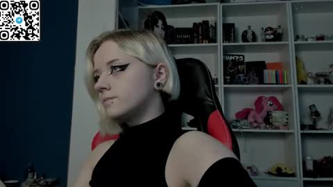 holy_mistresss online show from February 6, 9:57 am