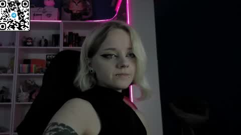 holy_mistresss online show from May 30, 11:19 am