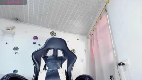 Holly online show from October 21, 6:22 pm