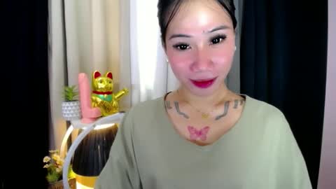 holy_samyx online show from November 3, 3:40 am