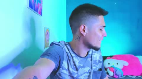 Snapshot of holy_taby_ chatting on September 14, 7:43 am online show from September 14, 7:43 am