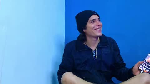 Snapshot of holy_taby_ chatting on February 19, 9:28 am online show from February 19, 9:28 am