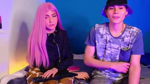 Snapshot of holy_taby_ chatting on March 5, 10:54 pm online show from March 5, 10:54 pm