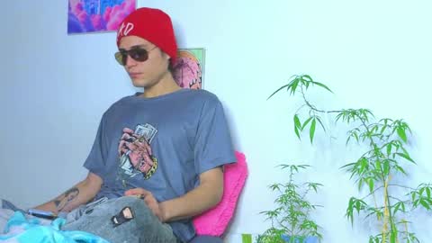      online show from March 25, 8:10 am