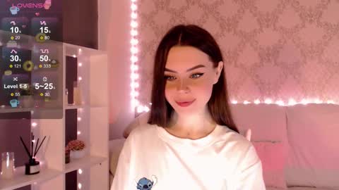 Mia online show from September 29, 4:00 am