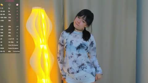 May online show from September 23, 7:42 pm