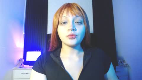 Snapshot of honey_dark chatting on January 28, 2:43 am Honney online show from January 28, 2:43 am