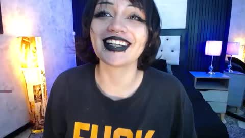 Snapshot of honey_dark chatting on December 29, 2:38 am Honney online show from December 29, 2:38 am