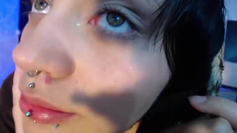 Snapshot of honey_dark chatting on December 28, 6:17 am Honney online show from December 28, 6:17 am