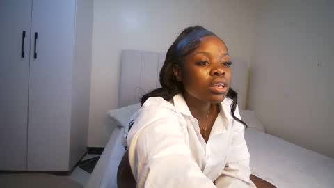 honey drop online show from April 10, 8:35 pm