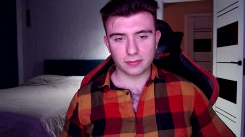 Snapshot of honey_furry chatting on October 10, 11:20 pm Wolfy online show from October 10, 11:20 pm
