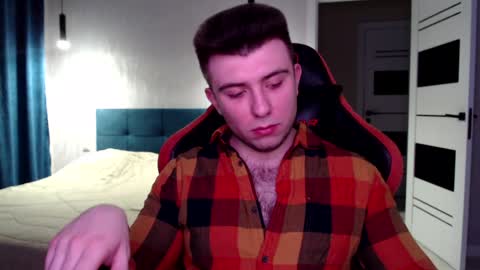 Snapshot of honey_furry chatting on January 21, 4:48 pm Wolfy online show from January 21, 4:48 pm