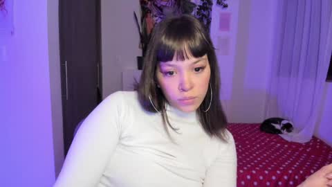Snapshot of honey_hoe chatting on December 6, 3:24 am Lau online show from December 6, 3:24 am