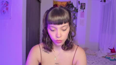 Snapshot of honey_hoe chatting on February 1, 2:16 am Lau online show from February 1, 2:16 am