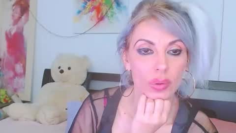 honey_lara online show from March 13, 3:32 am
