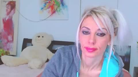 honey_lara online show from January 17, 2:21 am