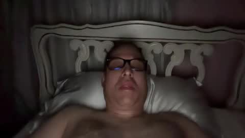 honey_man14 online show from December 3, 10:12 pm