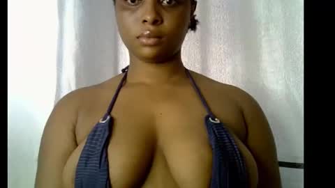 honey_plumx1 online show from December 3, 9:43 am