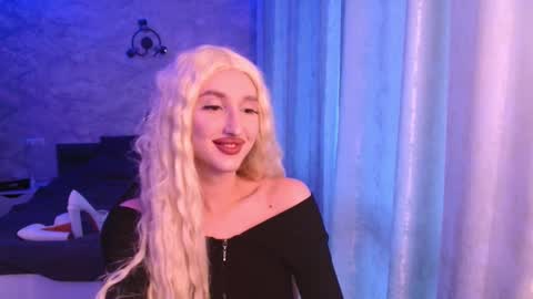 honey_sunset online show from October 10, 1:17 pm