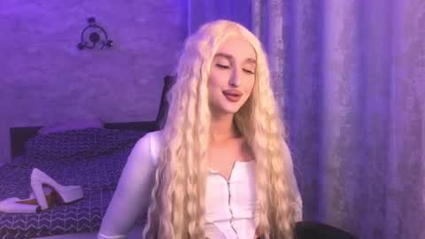 Snapshot of honey_sunset chatting on September 9, 4:29 pm honey_sunset online show from September 9, 4:29 pm