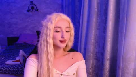 honey_sunset online show from November 24, 9:46 pm