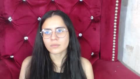 Emily online show from December 15, 3:52 pm