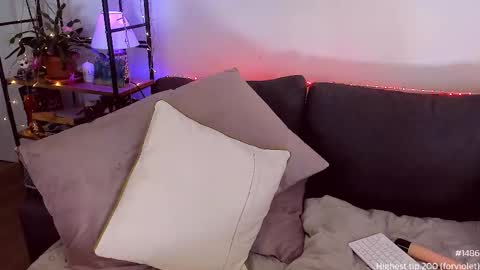 HoneyCarrol online show from February 7, 8:01 pm