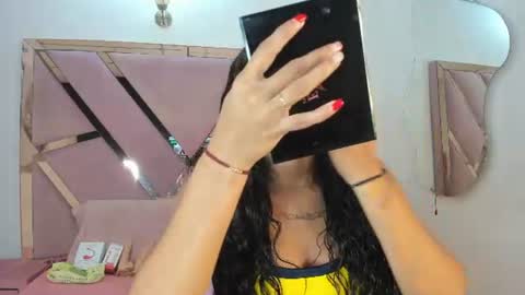 honeyht online show from July 7, 11:58 am