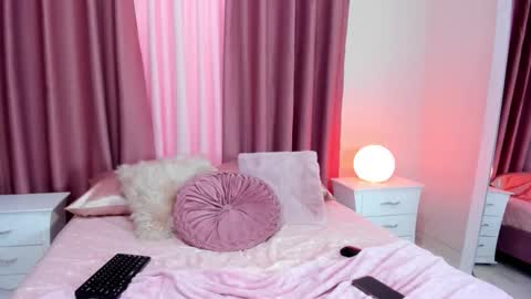 honeymoon_sariel online show from October 16, 7:56 pm